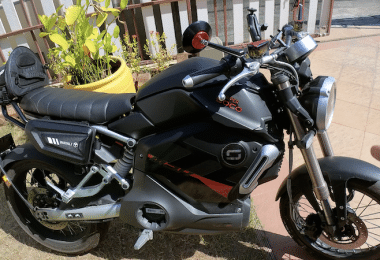10 accessoires pour ta moto électrique super soco tc mac dont 3 indispensables