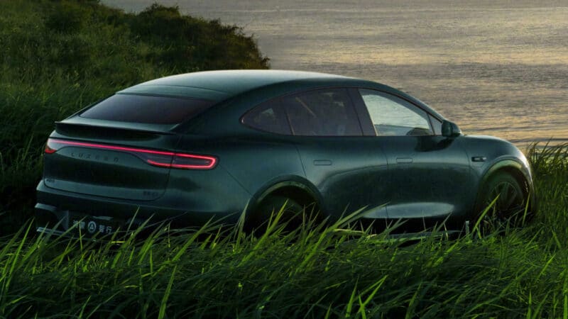 2026 luxeed r7 suv from huawei and chery quart ar