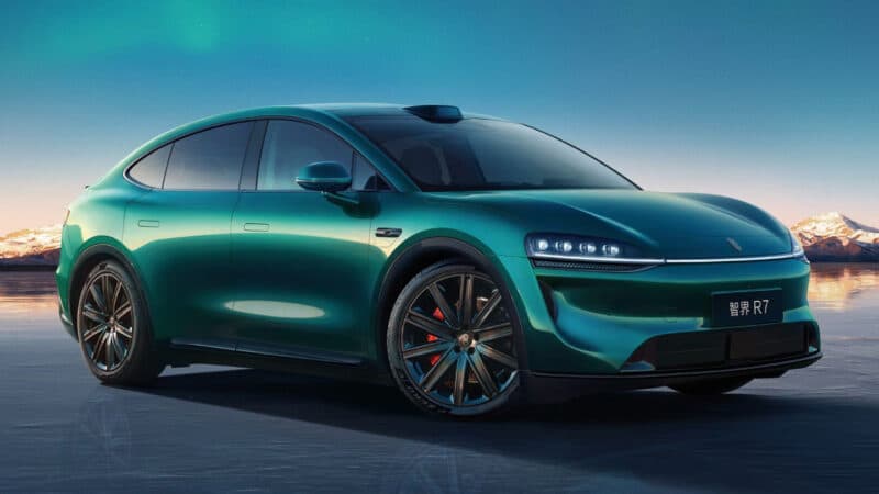 2026 luxeed r7 suv from huawei and chery quart av