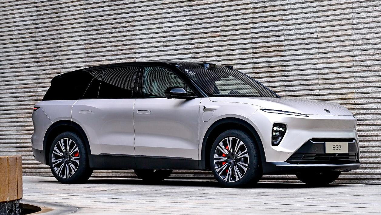 Découvrons le NIO ES8 2024, le SUV Électrique que Range Rover n’a ...