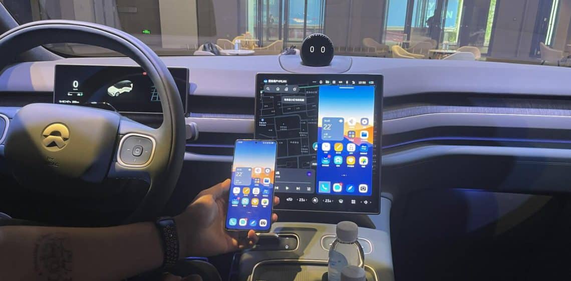 the nio phone in car