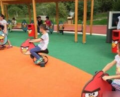 parc d'attraction angry birds dans le zhejiang en chine