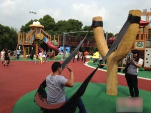 parc d'attraction angry birds dans le zhejiang en chine