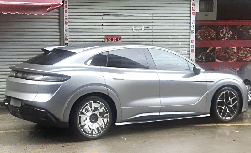 byd yangwang u7 gt spied