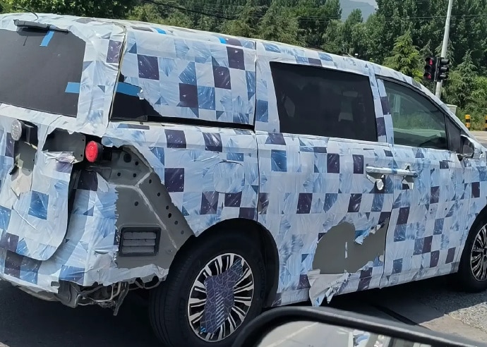 byd zhou mpv ar