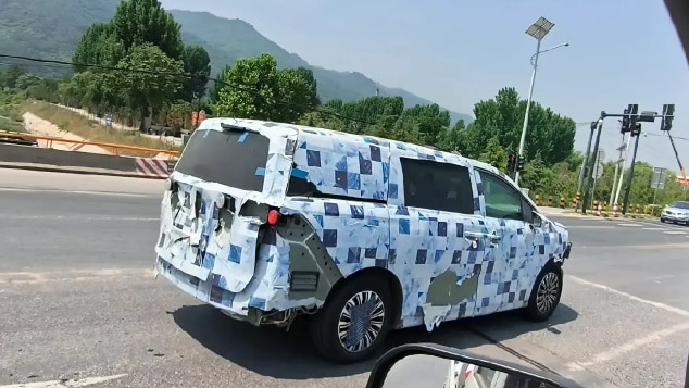 byd zhou mpv