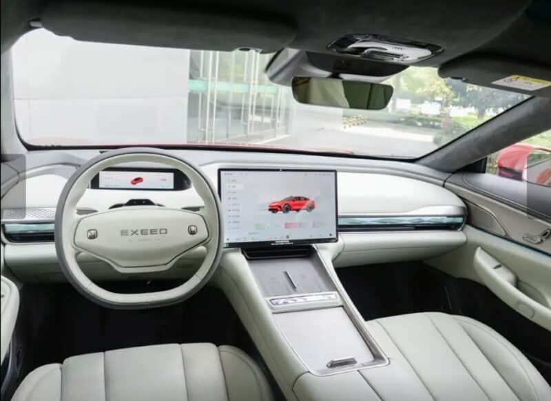 chery’s 2025 exeed exlantix es tableau de bord