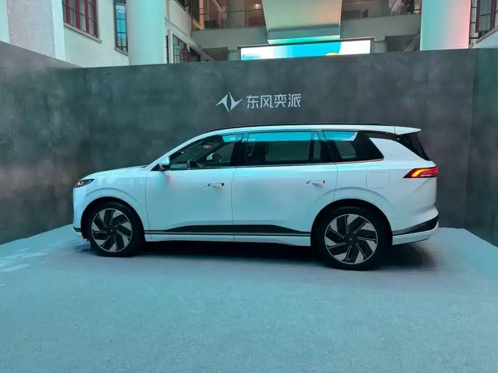 dongfeng eπ008 smart driving edition coté