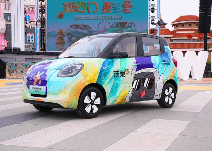 five door wuling hongguang mini ev