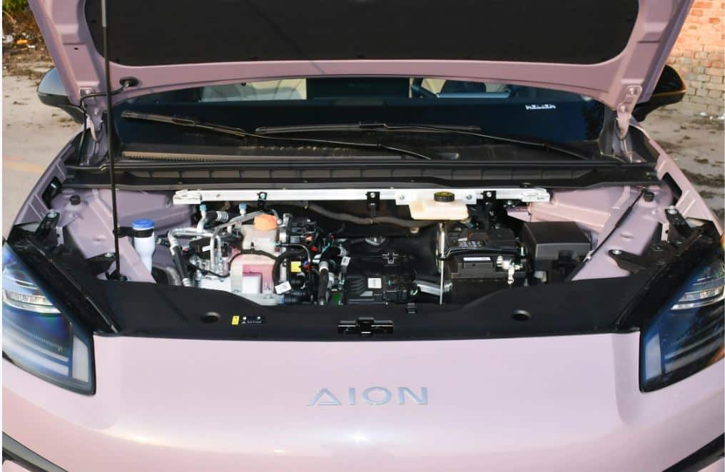 gac aion rt all electric sedan moteur