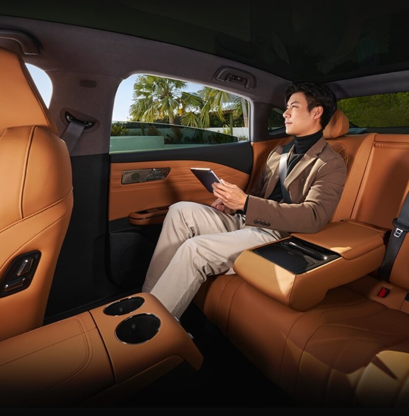 geely galaxy starshine 8 phev place ar