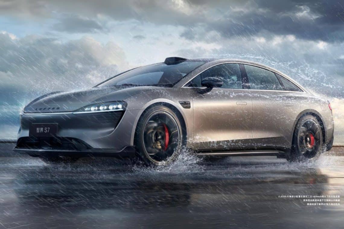 luxeed s7 de chery et huawei face