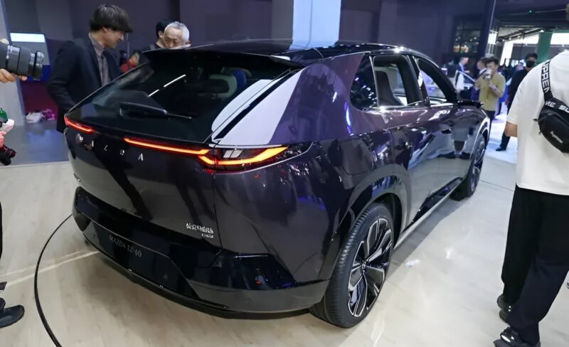 mazda ez 60 suv ar