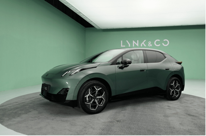 new lynk & co z20 showroom