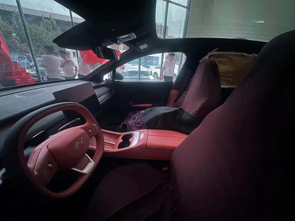 nio onvo l60 suv inside