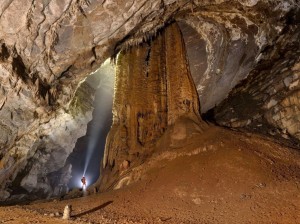 stalagmite geant