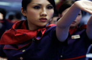 entraînement des hôtesses de l'air d'hong kong airlines au Wing Chun