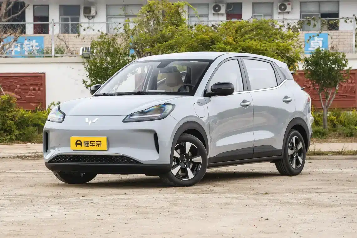 wuling bingo suv quart av